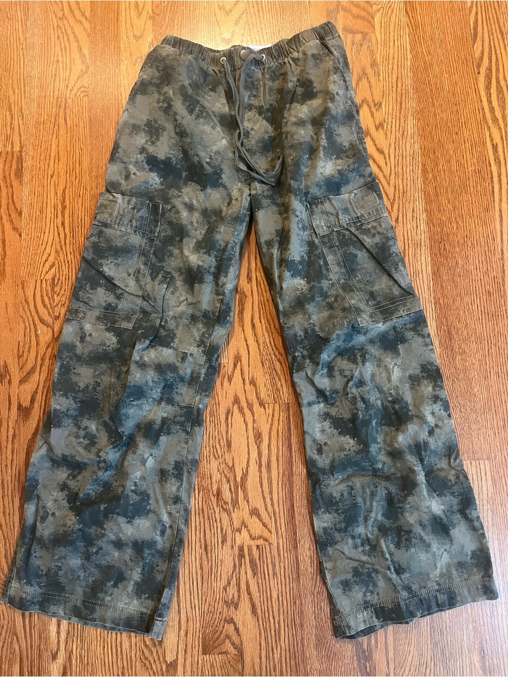 Women’s Camouflage Cargo Pants